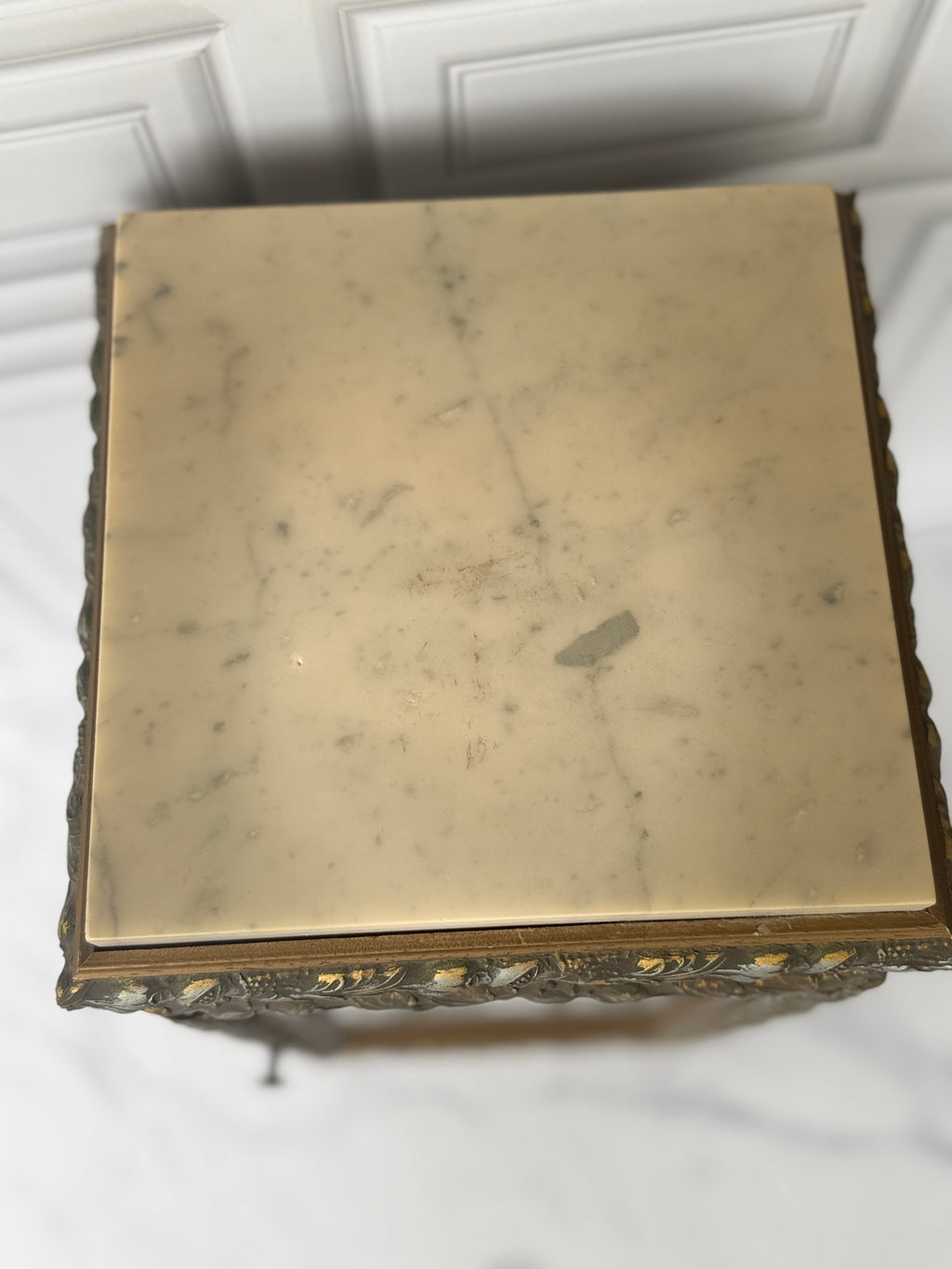 Vintage Ornate Glass Curio Cabinet with Marble Top & Mirrored Base – 20”