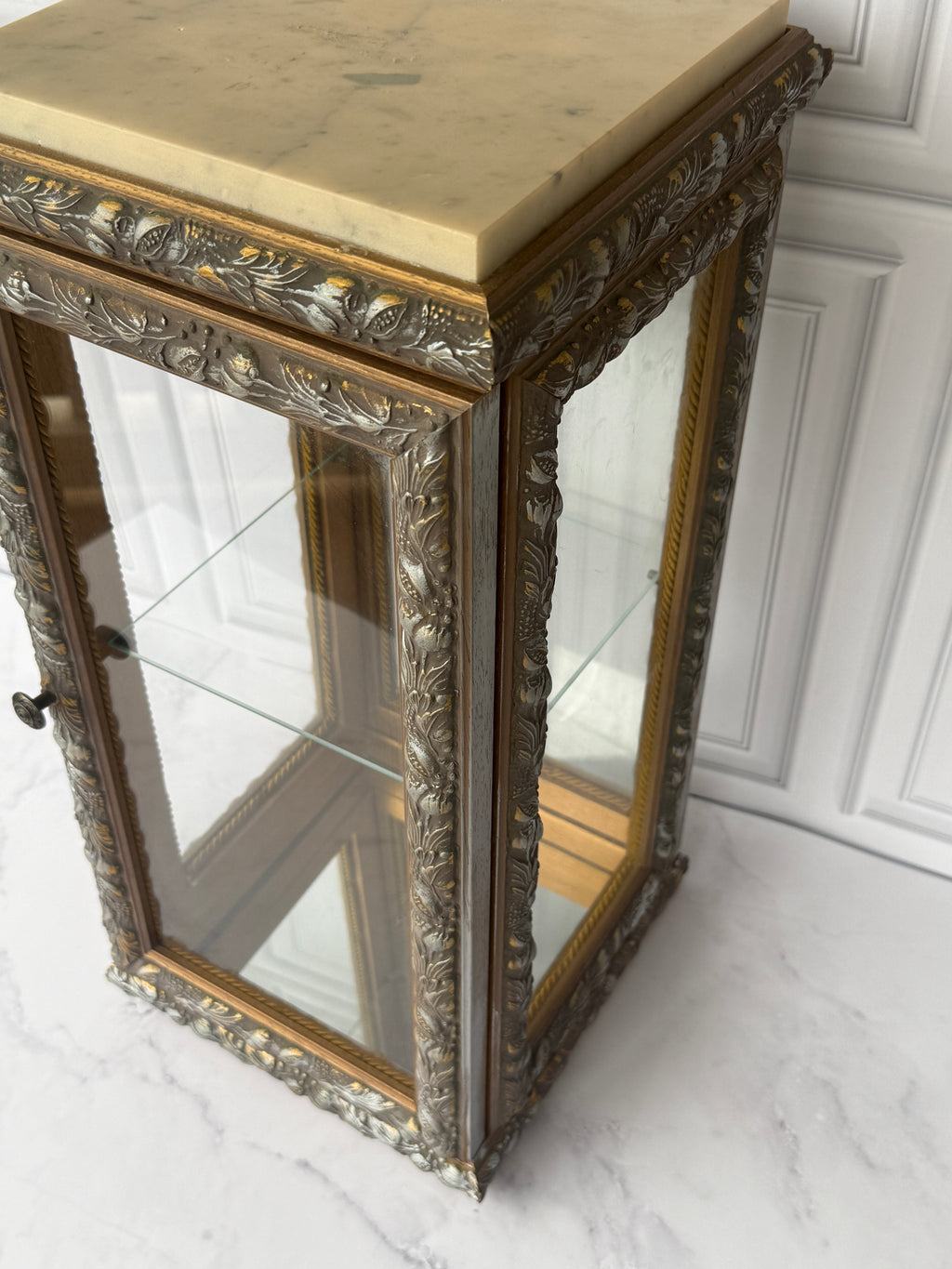 Vintage Ornate Glass Curio Cabinet with Marble Top & Mirrored Base – 20”