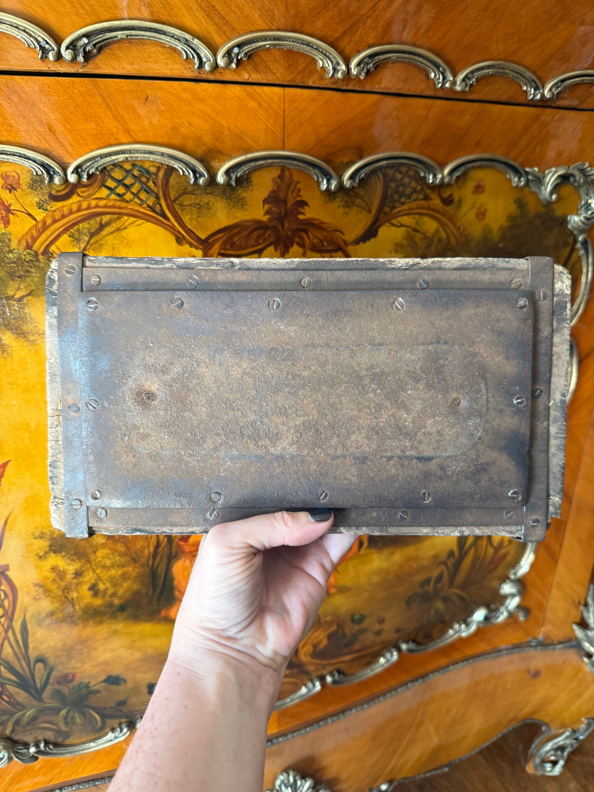 Vintage Brick Mold Top Riser