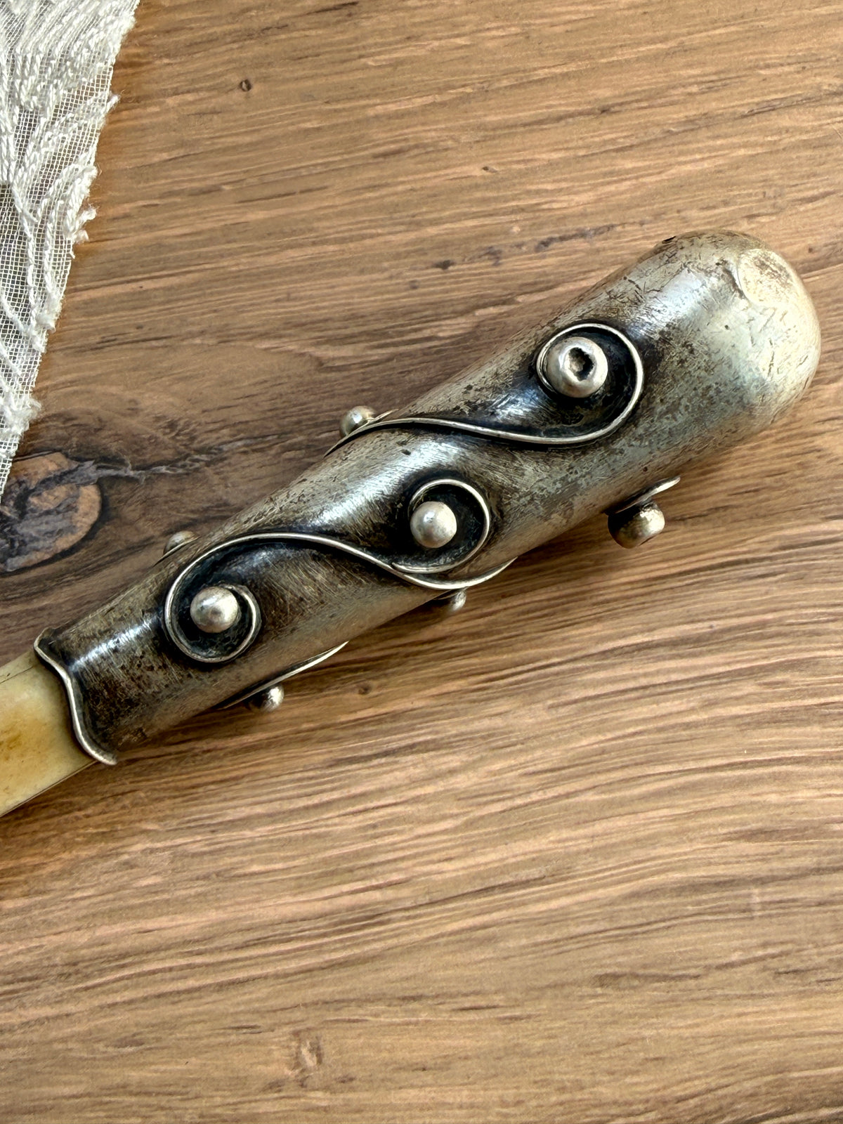 Antique Sterling Silver Parasol Handle with Pale Natural Shaft – C