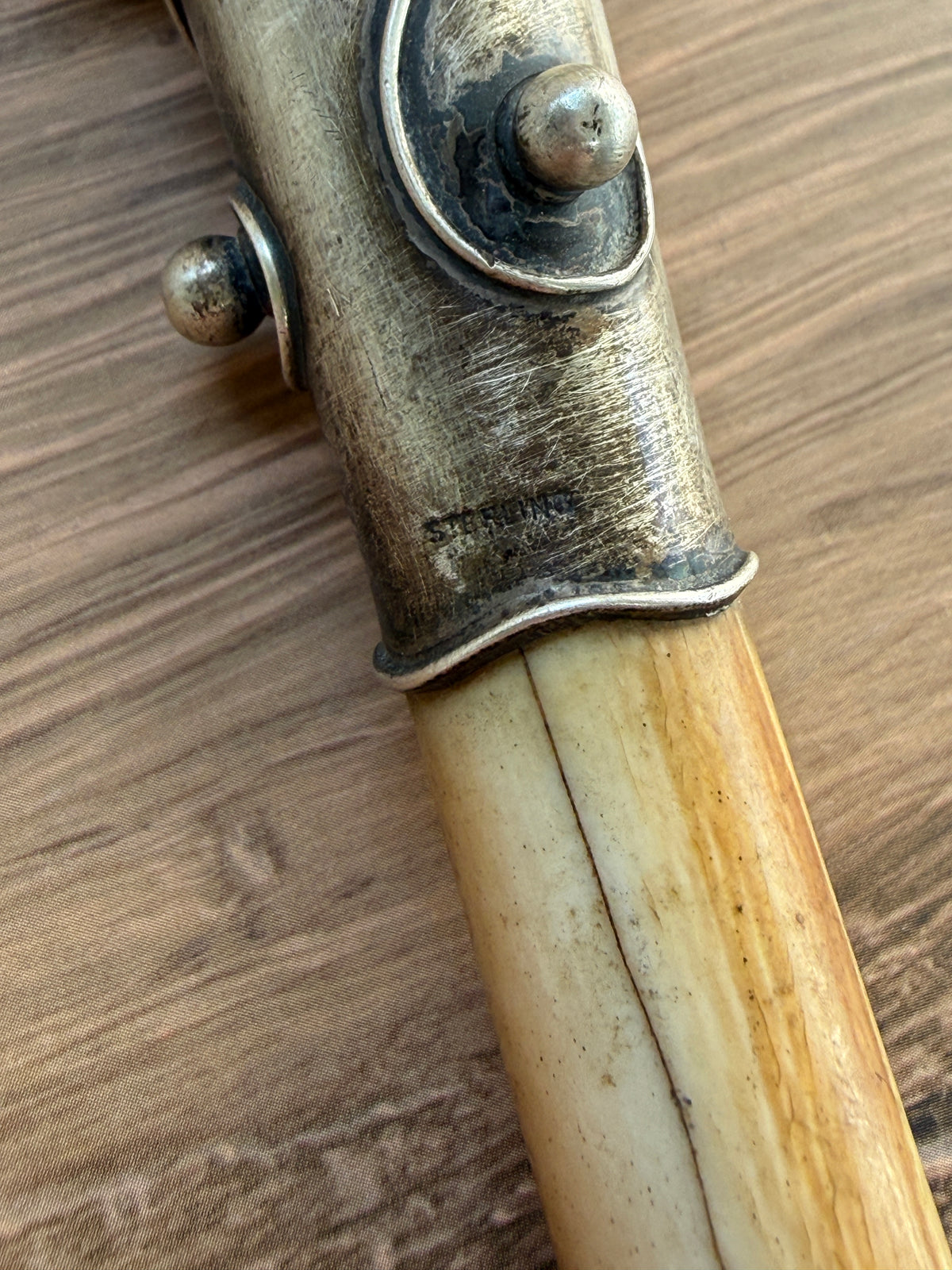 Antique Sterling Silver Parasol Handle with Pale Natural Shaft – C