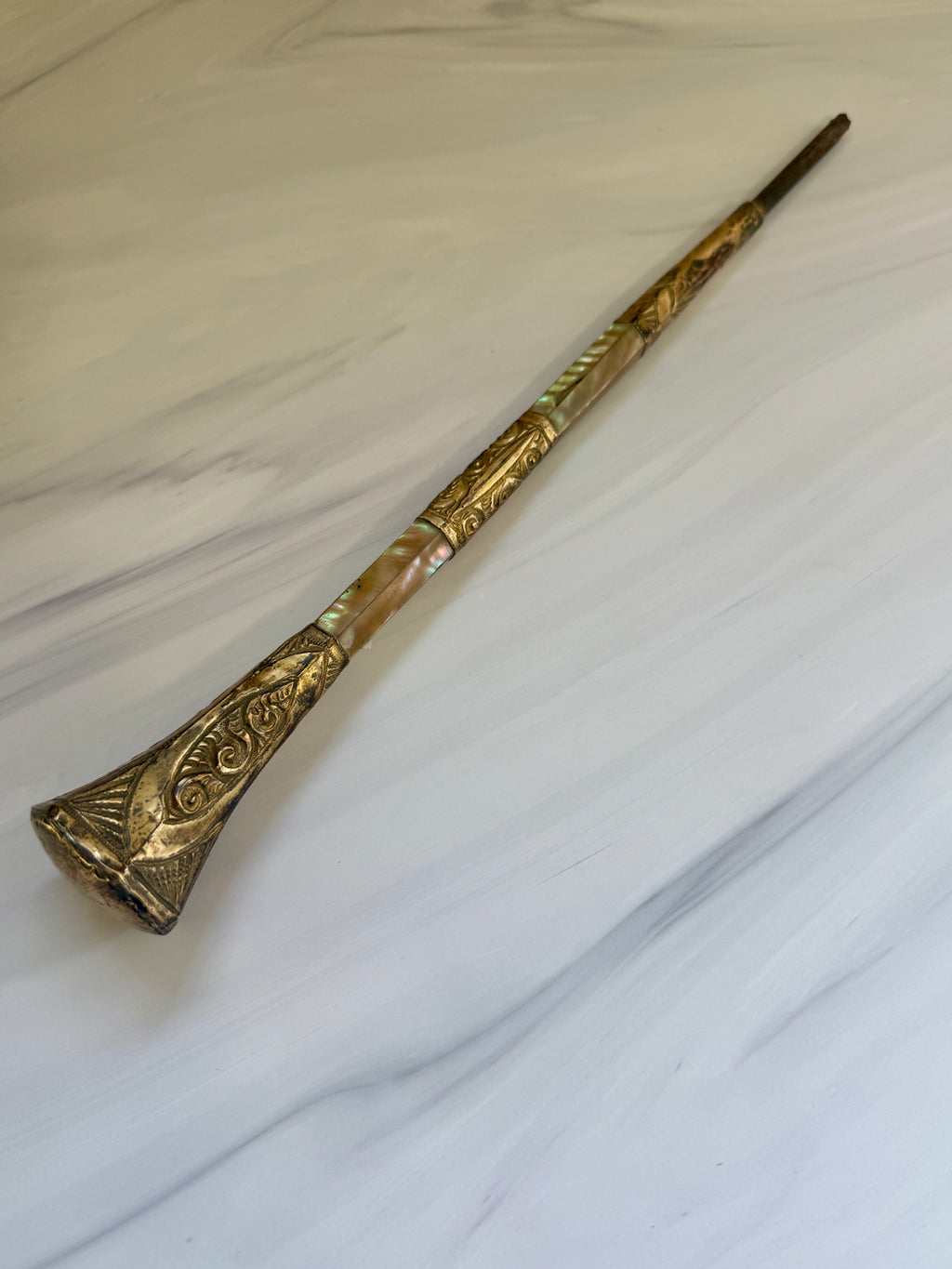 Antique Mother-of-Pearl & Ornate Gilt-Tone Parasol Handle – A1