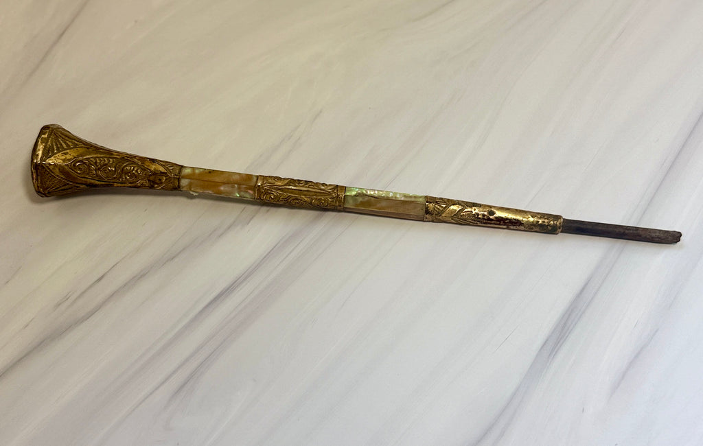 Antique Mother-of-Pearl & Ornate Gilt-Tone Parasol Handle – A1