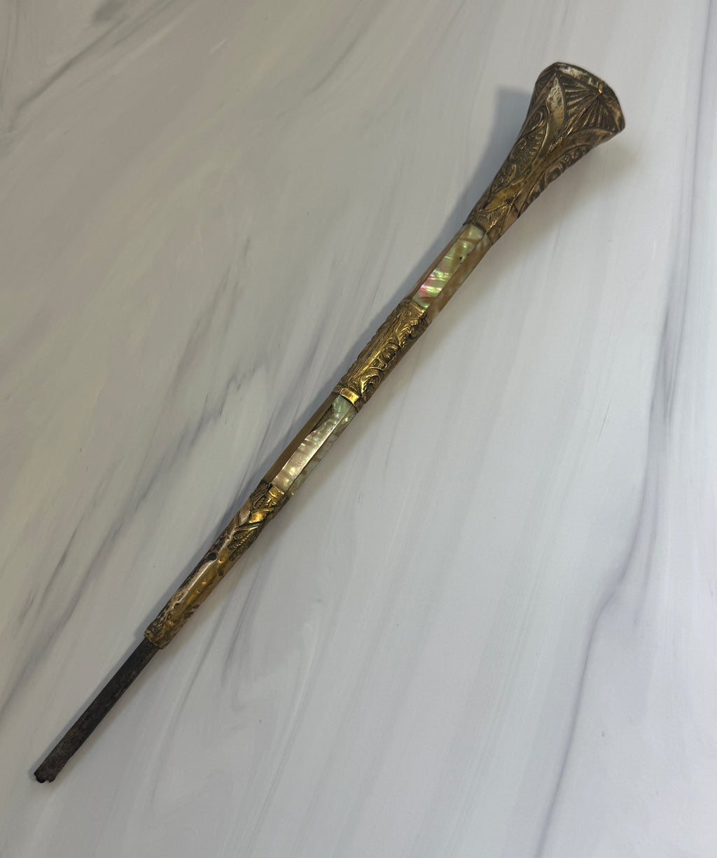 Antique Mother-of-Pearl & Ornate Gilt-Tone Parasol Handle – A1