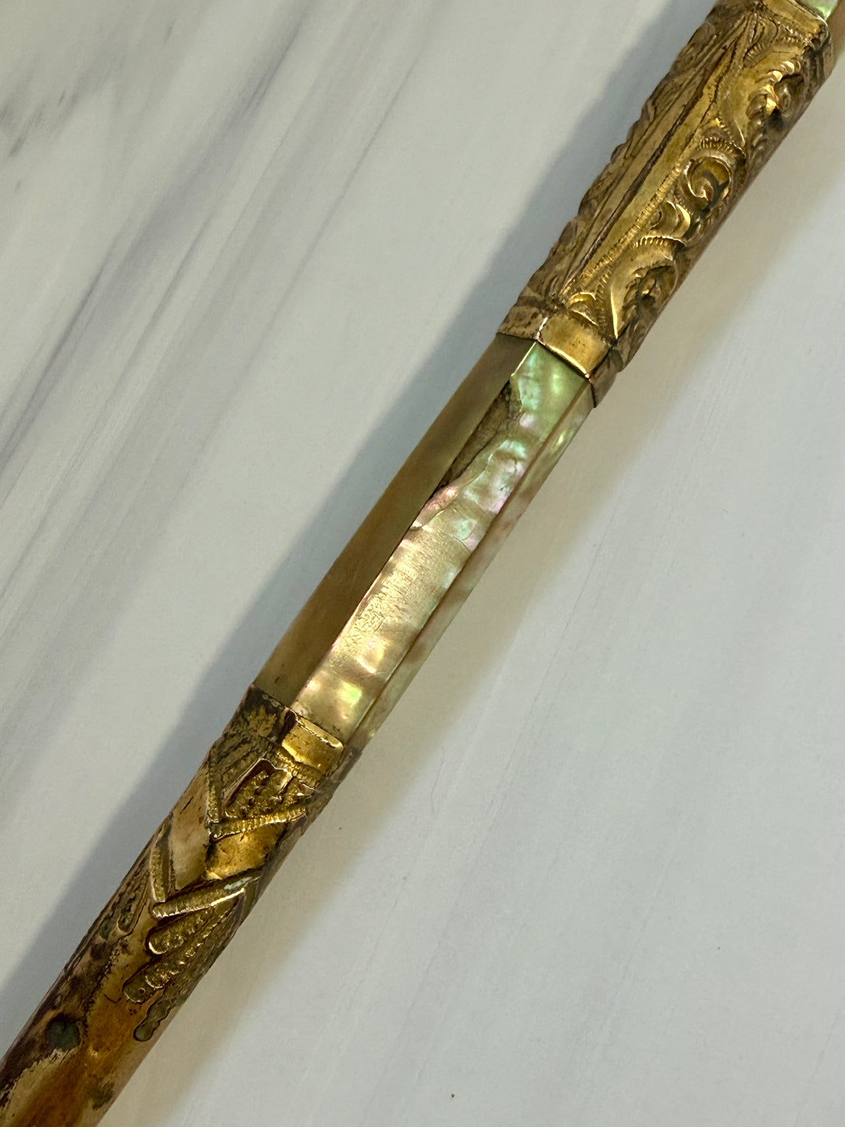 Antique Mother-of-Pearl & Ornate Gilt-Tone Parasol Handle – A1