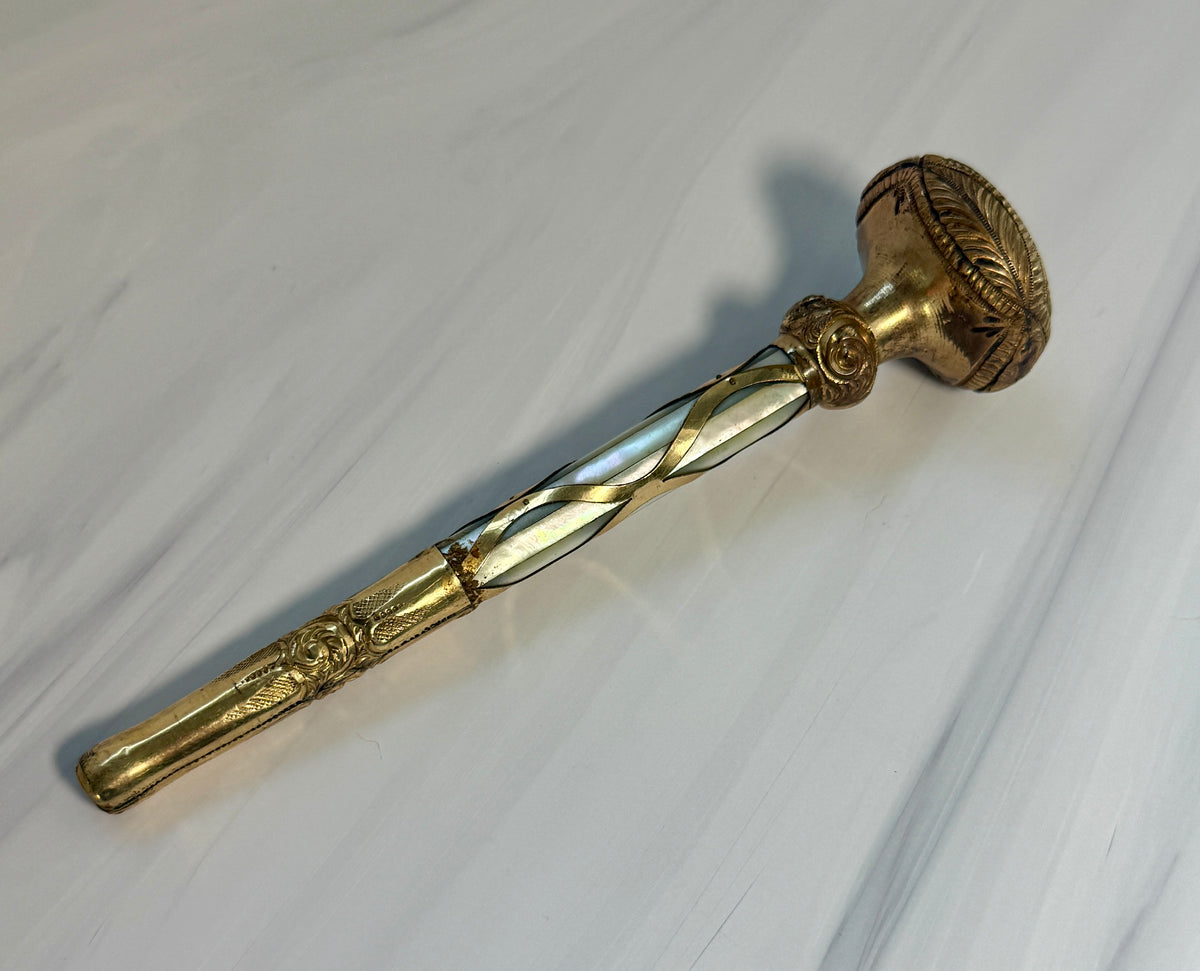 Antique Mother-of-Pearl Parasol Handle with Gilt-Tone Lattice Detail – A2