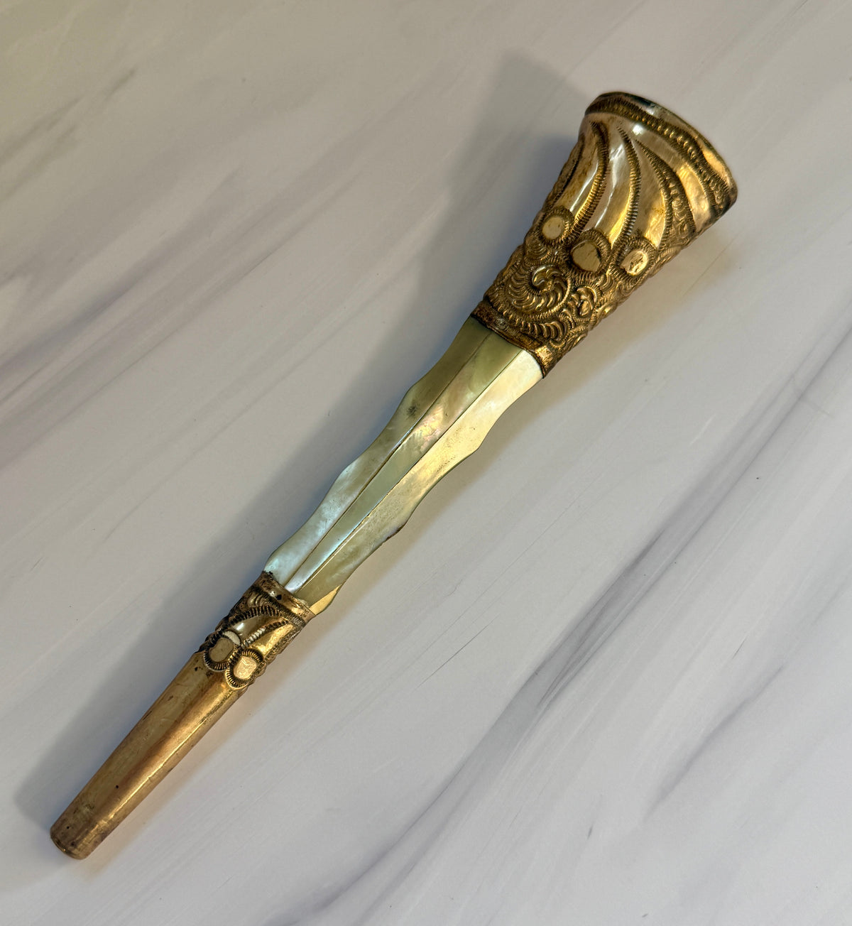 Antique Mother-of-Pearl Parasol Handle with Ornate Gilt-Tone Metalwork – A8