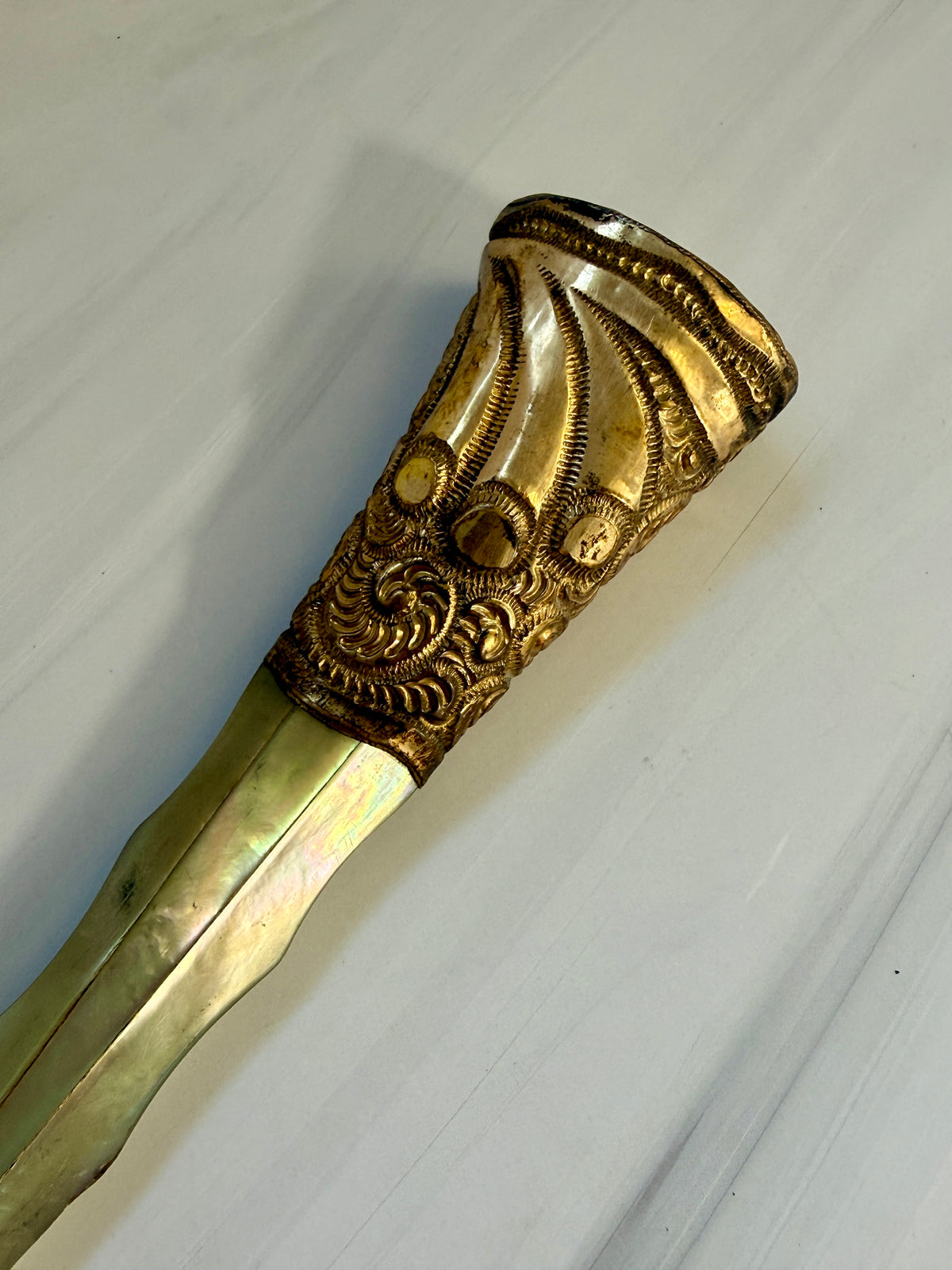 Antique Mother-of-Pearl Parasol Handle with Ornate Gilt-Tone Metalwork – A8