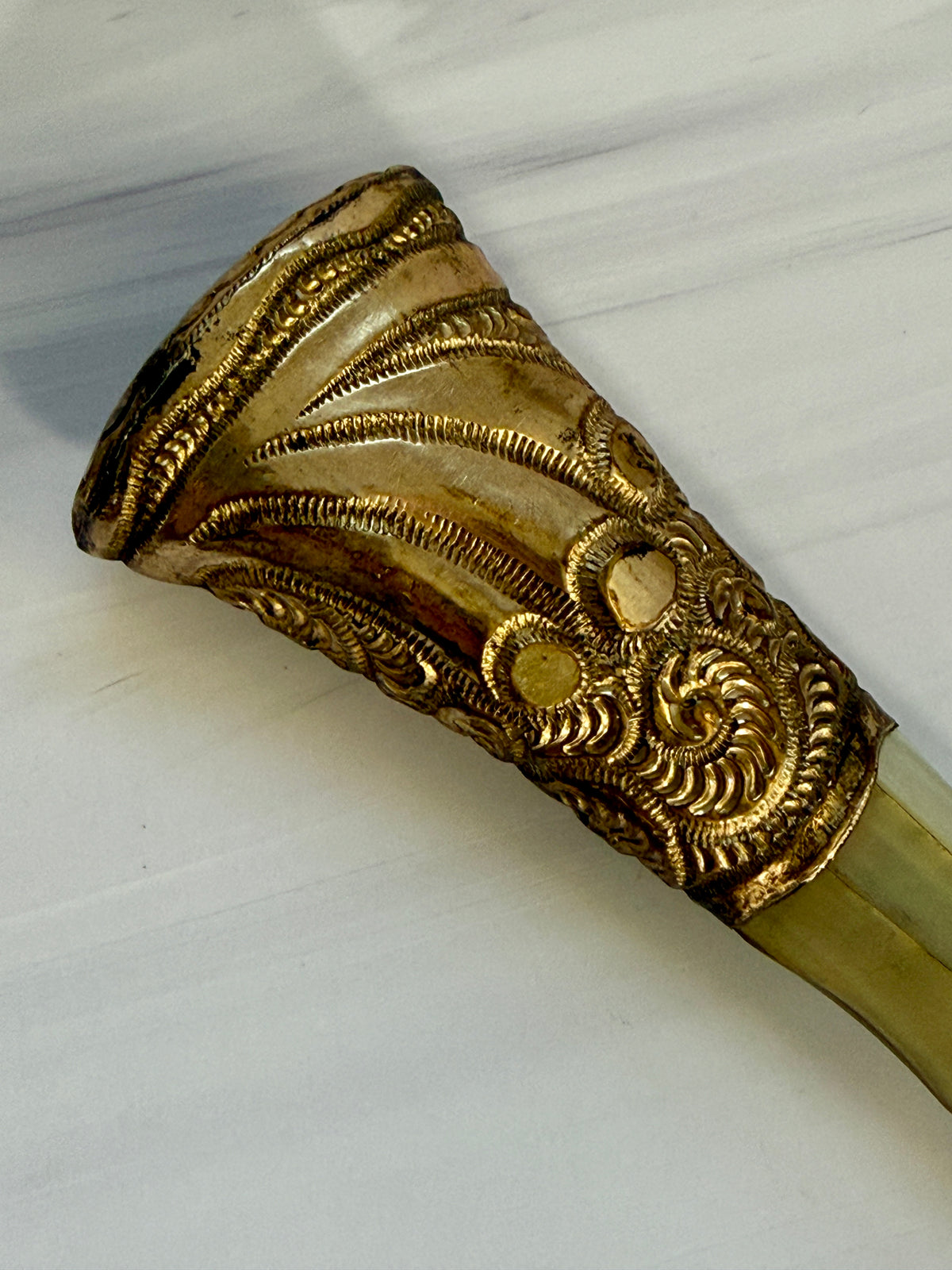 Antique Mother-of-Pearl Parasol Handle with Ornate Gilt-Tone Metalwork – A8