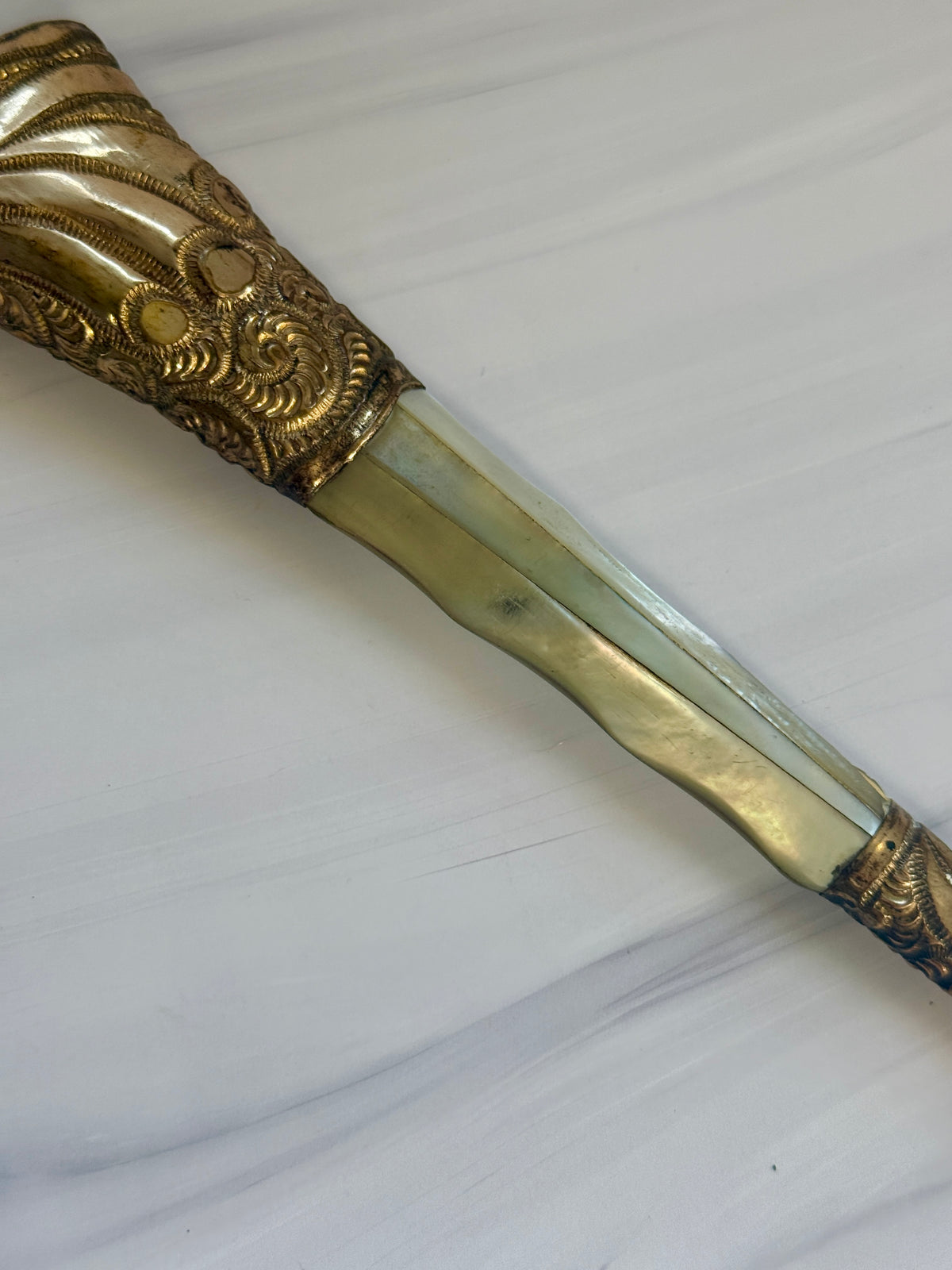 Antique Mother-of-Pearl Parasol Handle with Ornate Gilt-Tone Metalwork – A8