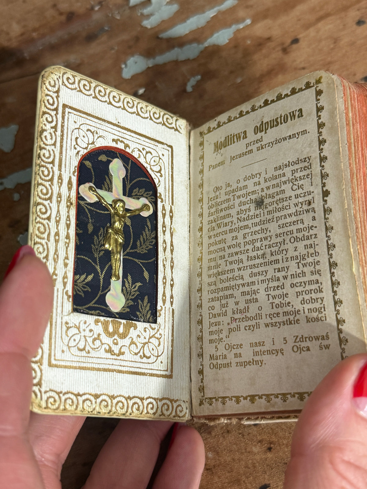 1914 Polish Prayer Book — Wianuszek with Communion Cover